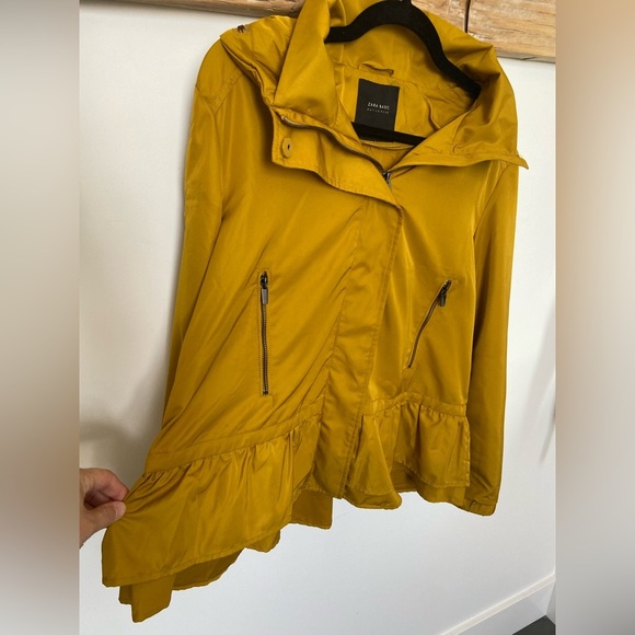 Zara Mustard Yellow Jacket with Ruffle Hem - Picture 14 of 14